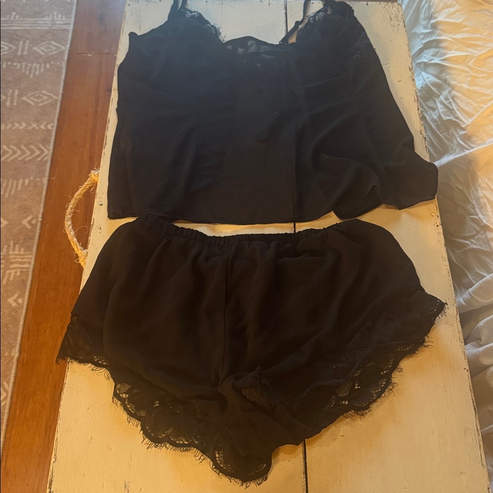 MAJORELLE Black Lace-Trim Camisole & Short Sleep Set - Picture 6 of 6